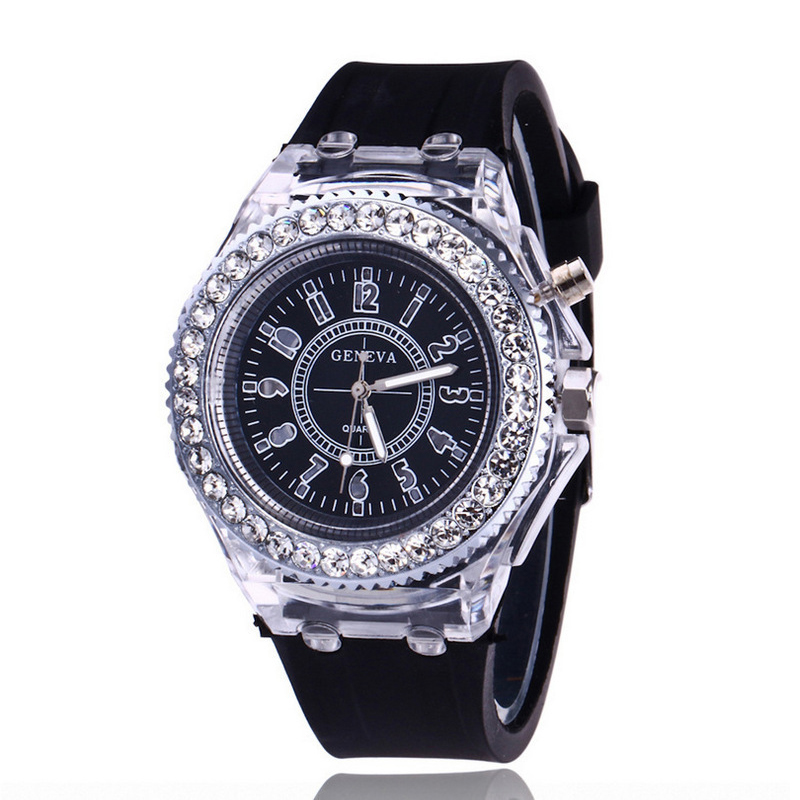 ساعة نسائية مضيئة شخصية المياه - مراجعة Jewelry Diamond Watches وسعره