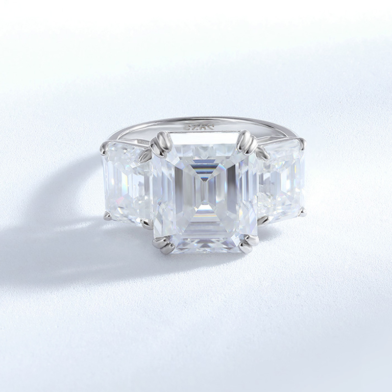 خاتم خطوبة سميوي بثلاثة أحجار  - مراجعة Statement Cocktail Ring وسعره