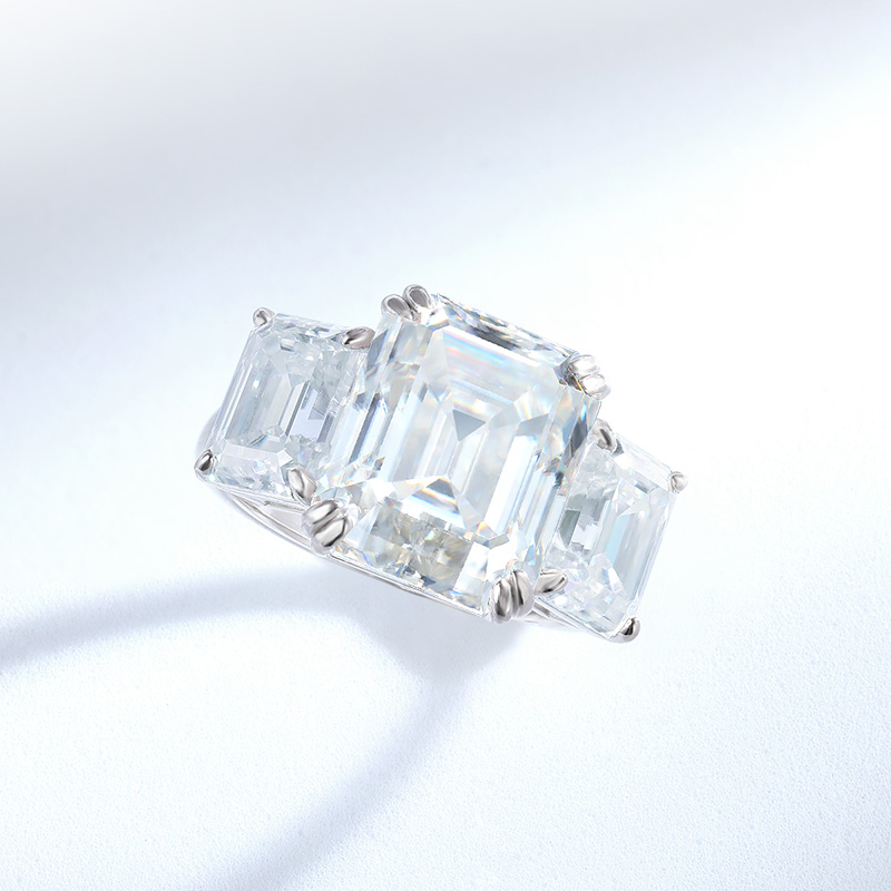 خاتم خطوبة سميوي بثلاثة أحجار  - مراجعة Statement Cocktail Ring وسعره