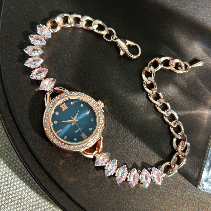 UTHAI CQ383 سوار ساعة نسائي عص - مراجعة Jewelry Diamond Watches وسعره