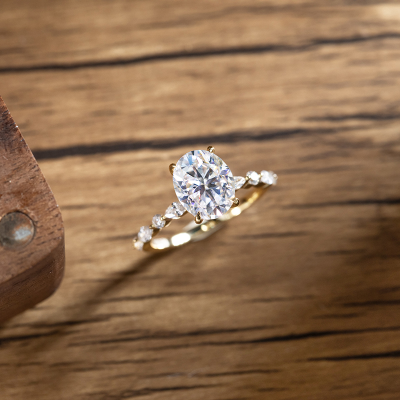 خاتم مويسانيتي أنيق بيضاوي الش - مراجعة Statement Cocktail Ring وسعره