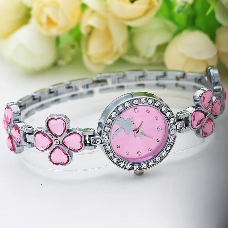 ساعة كوارتز نسائية مربعة من ال - مراجعة Jewelry Diamond Watches وسعره