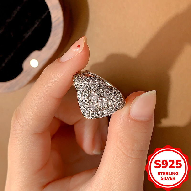 خاتم خطوبة وعرض زواج فاخر ومتع - مراجعة Statement Cocktail Ring وسعره