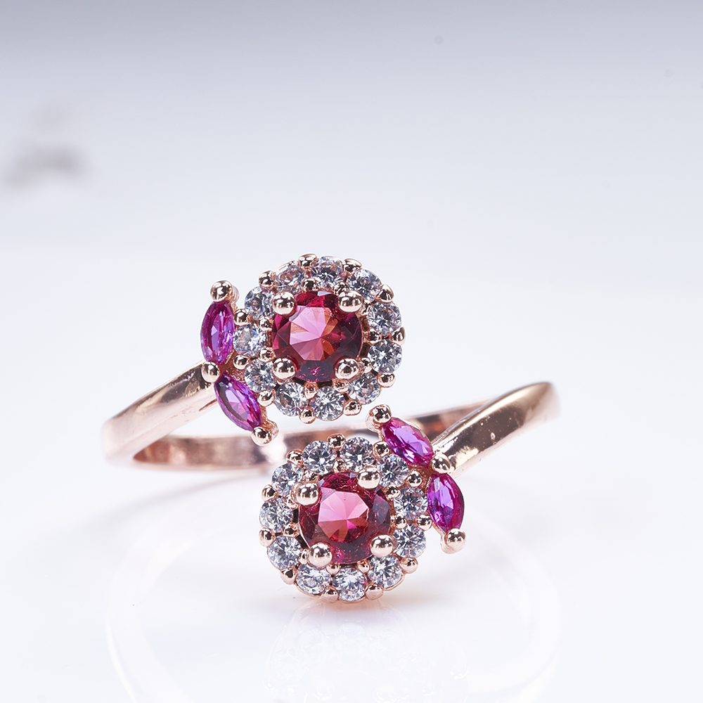 خاتم من حجر الياقوت للسيدات ال - مراجعة Statement Cocktail Ring وسعره