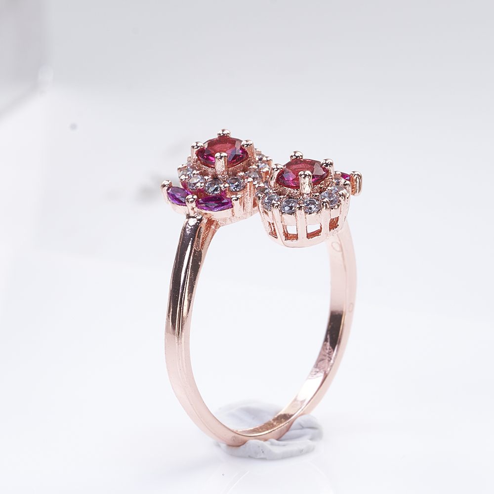 خاتم من حجر الياقوت للسيدات ال - مراجعة Statement Cocktail Ring وسعره